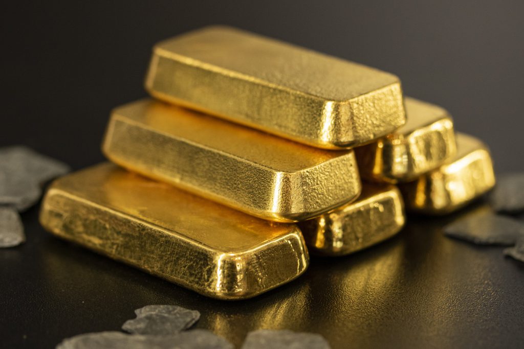 verkaufen-goldbarren-gestapelt